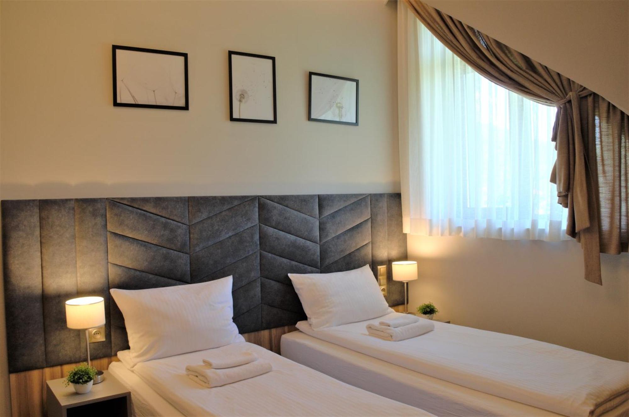 Villa & Gospoda Krakowska Kobiernice ภายนอก รูปภาพ